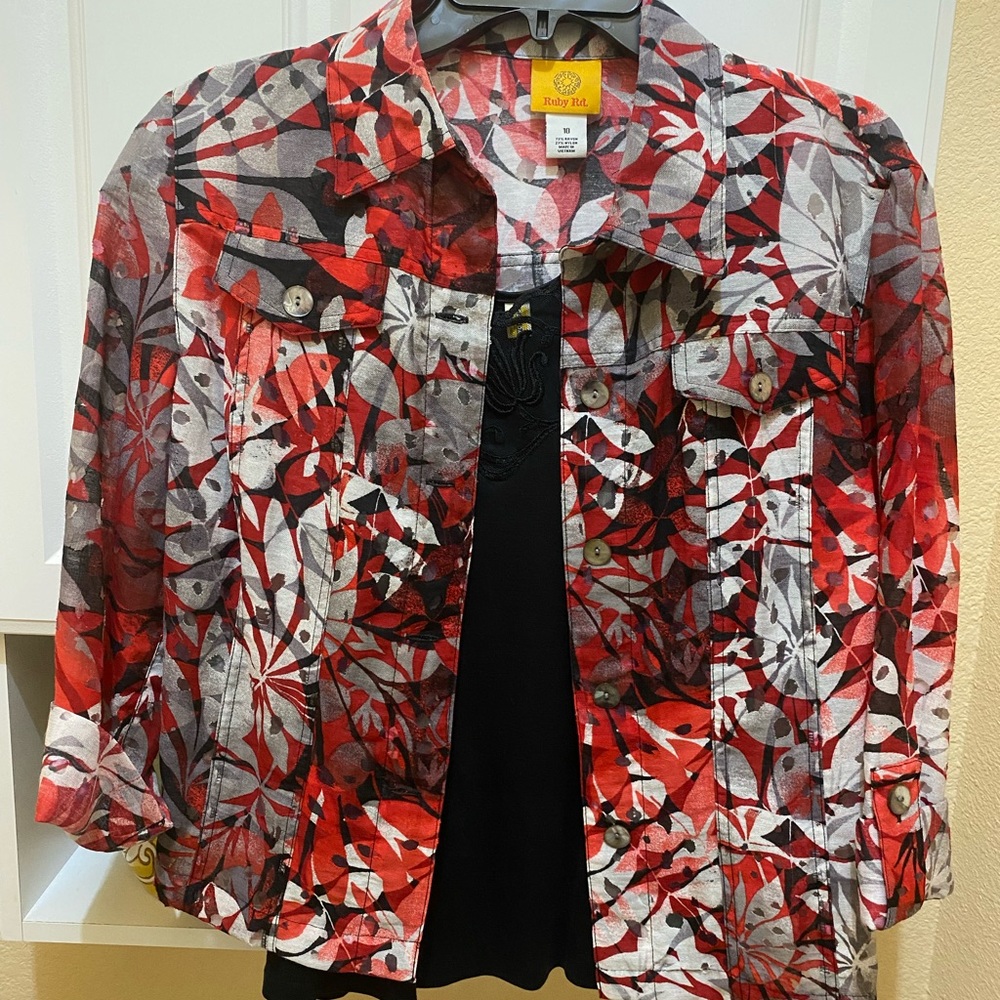 Ruby Road red and black Jacket lace top in black S 10 $20